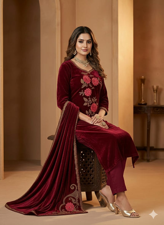Gulnaar Velvet Set