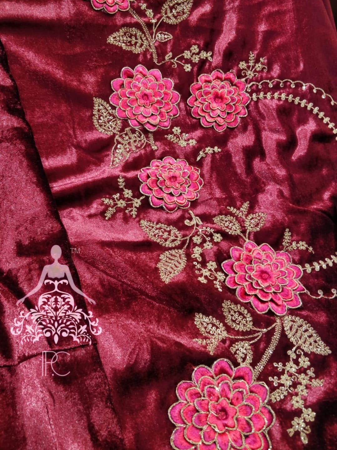 Gulnaar Velvet Set